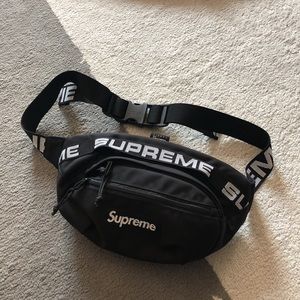 Supreme Fanny Pack in Black